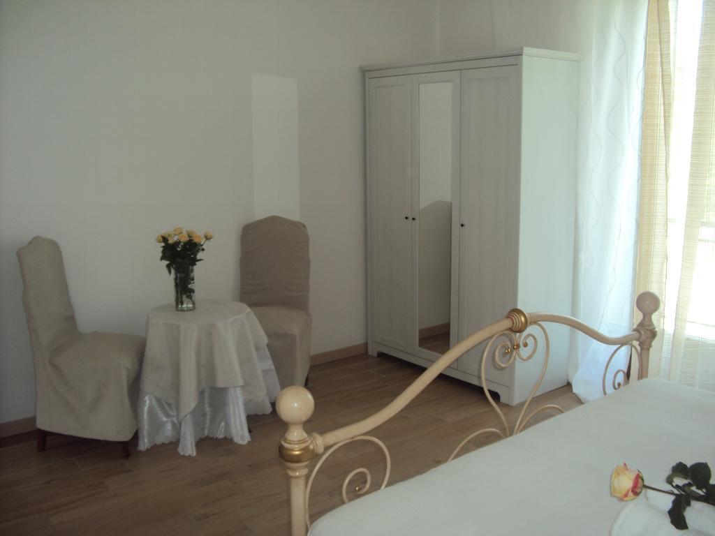 B&B Rosa Del Garda Lazise Room photo